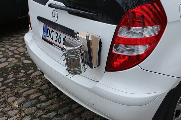 Smoker holder for your car