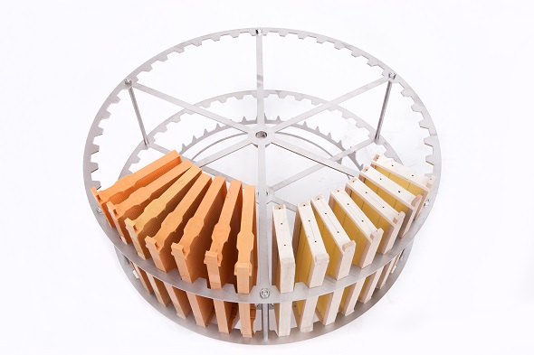 CFM-Radial cage for 42 deep frames up to 48 x 26 cm and frame width up to 40mm, inner Ø 102cm