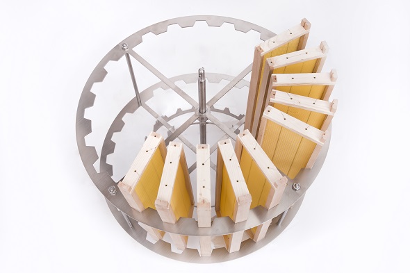 CFM-Radial cage for 20 deep frames up to 48 x 24 cm and frame width up to 40mm