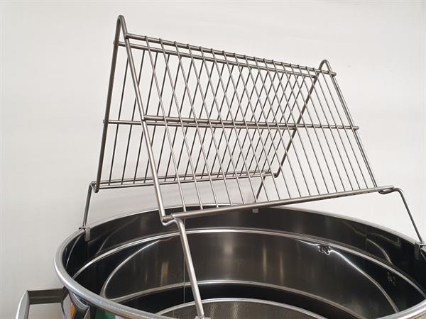 Frame support for uncapping wax melter