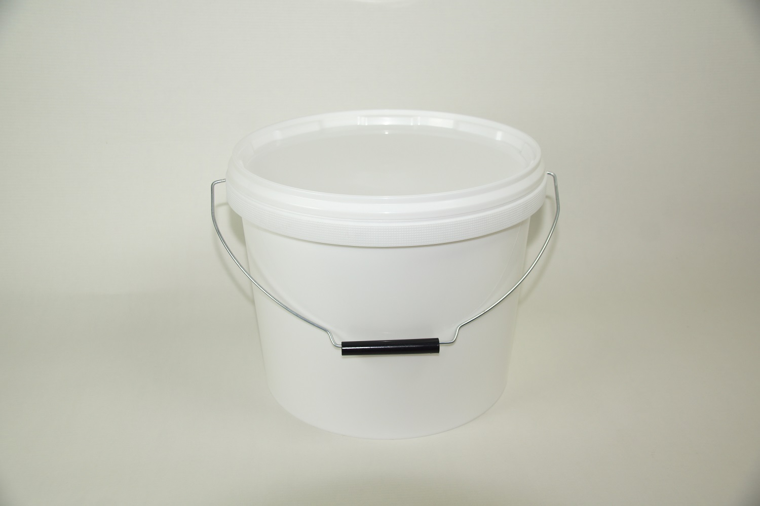 Plastic bucket 25 kg (without imprint) ERC