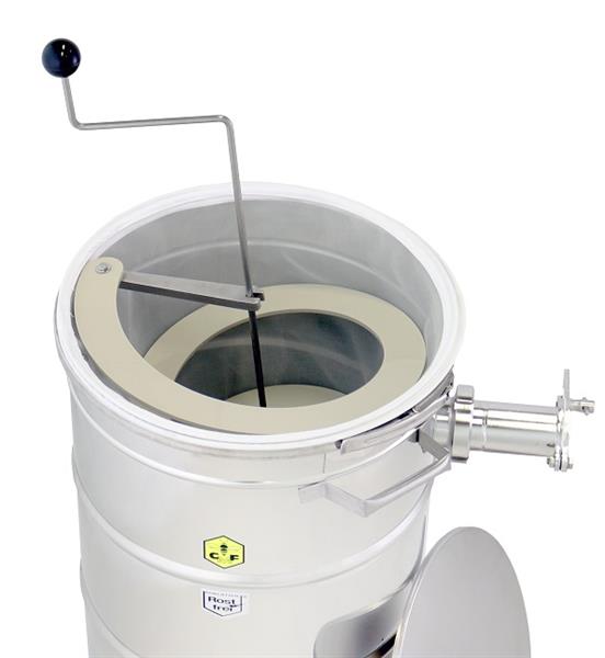 Helix scraper for honeystrainer