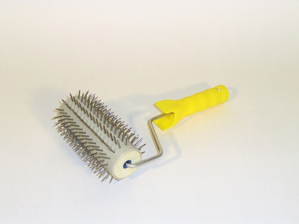 Uncapping roller