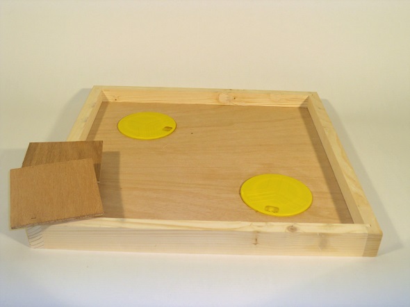 Dadant hive surcharge for inside cover with 2 bee escapes