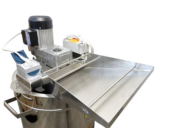 Filling chute für Melitherm AR onto 100kg creamer