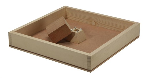 Dadant hive feeder, wood, according to "Brother Adam"