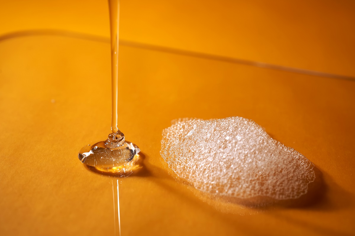 AdobeStock_532076202_duschgel_schaum_klein