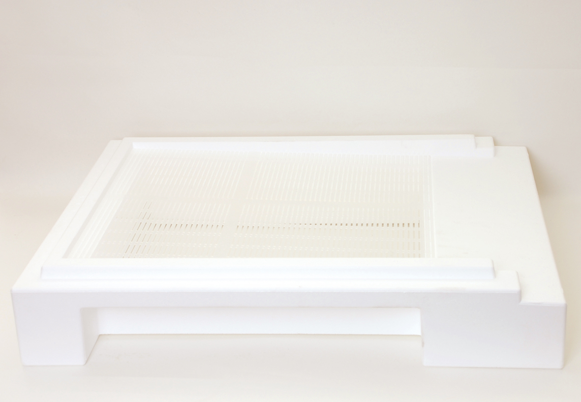 Frankenbeute flat floor with open mesh floor