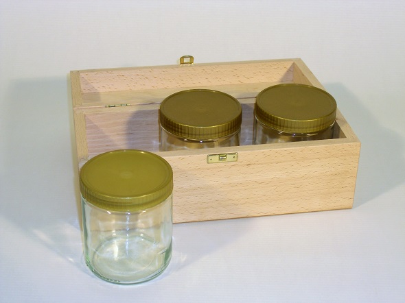 Wooden box for 3 honey jars 500 g Wooden box for 3 honey jars 500 g