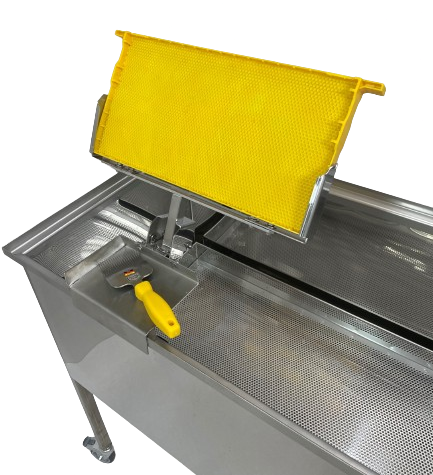 Mounting support for turning station for frames 40 mm on uncapping table
